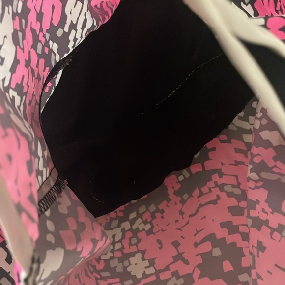 Nike Women's Pink and Black Athletic Shorts Size L - Picture 5 of 8